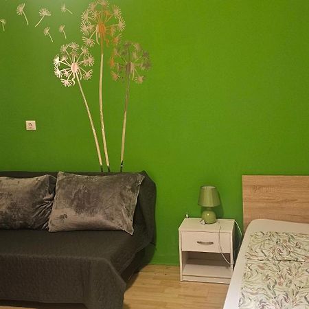 Zizi Apartman Дебрецен Экстерьер фото