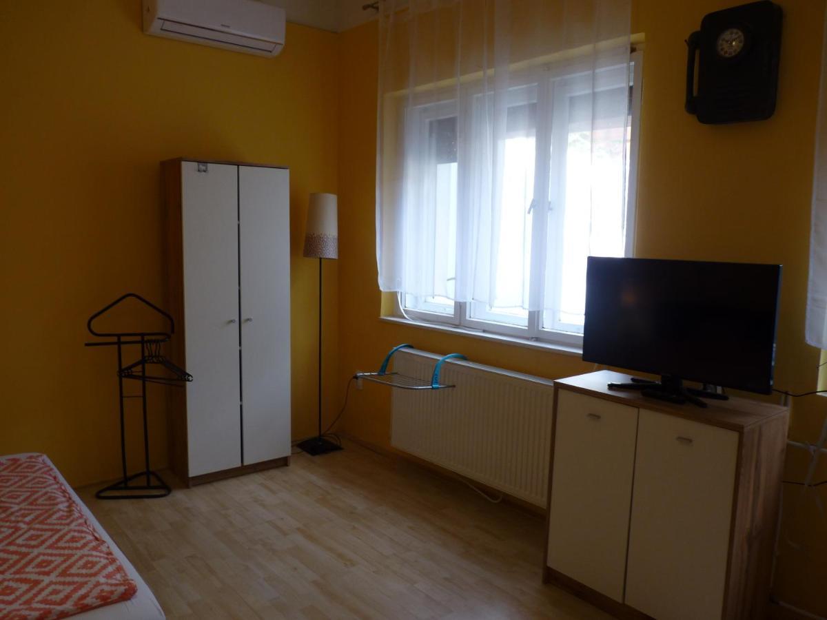 Zizi Apartman Дебрецен Экстерьер фото