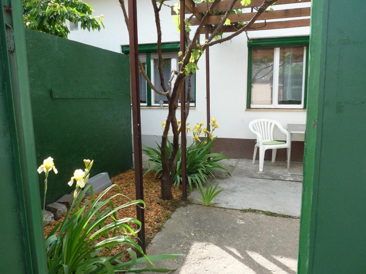 Zizi Apartman Дебрецен Экстерьер фото